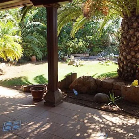Granadilla House: 5-bedroom Retreat With Pool & Jacuzzi Holiday home