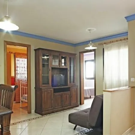 Granadilla House: 5-bedroom Retreat With Pool & Jacuzzi Holiday home Granadilla De Abona